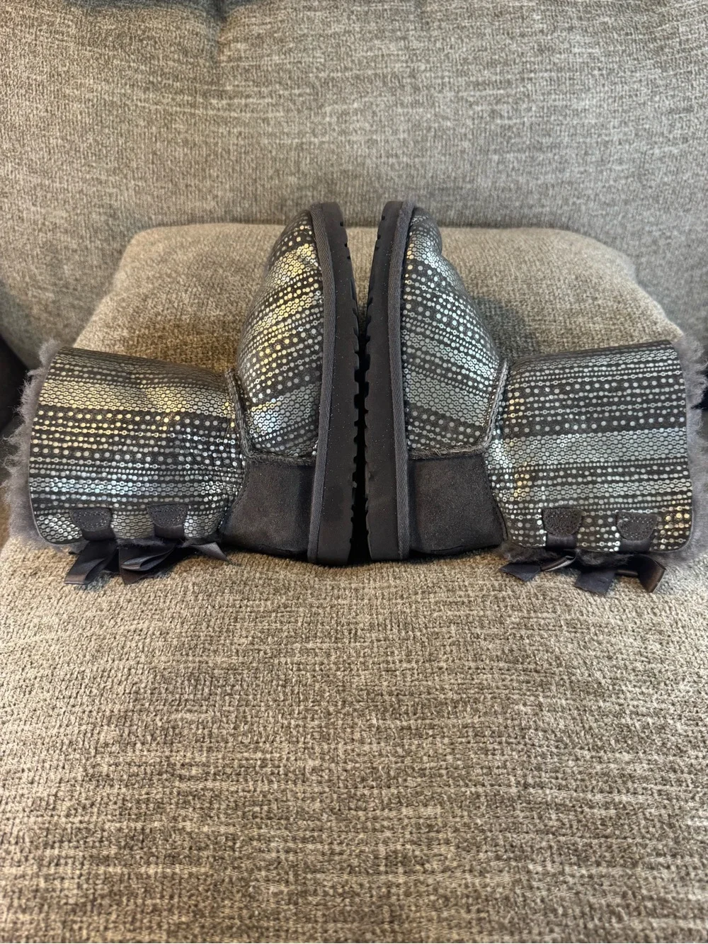 UGG Australia kids Bailey Bow Bling Gray Silver Metallic Dot Boots Size 12